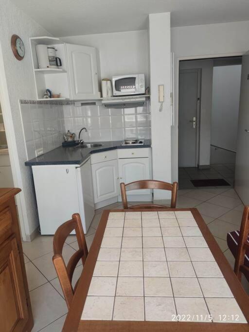 T2 Clim Avec Terrasse Et Place De Parking Privative Apartment