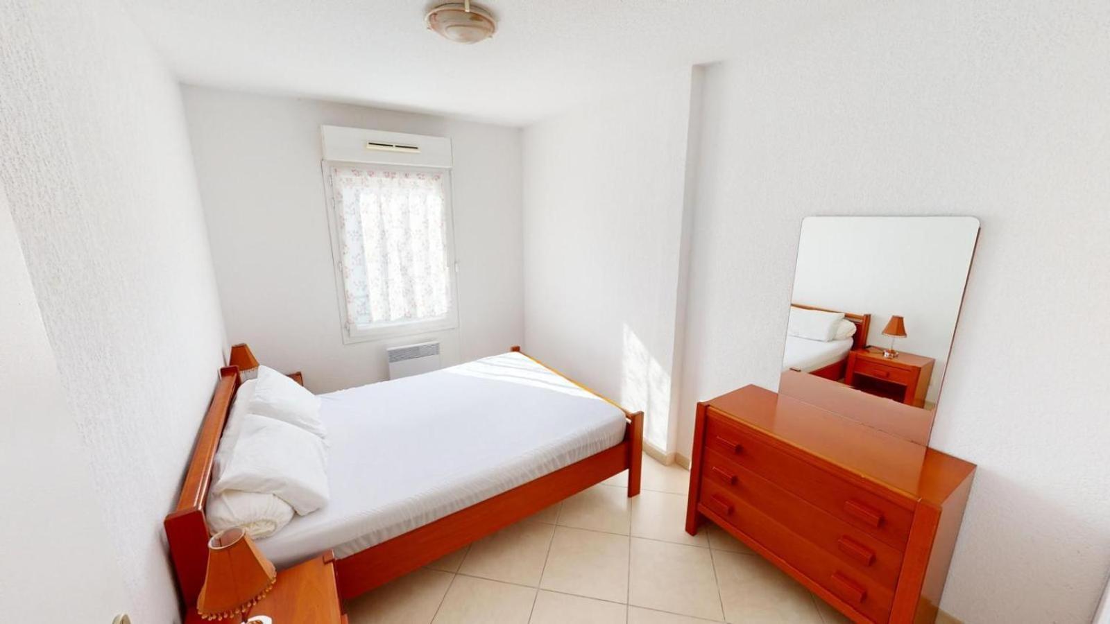 T2 Clim Avec Terrasse Et Place De Parking Privative *