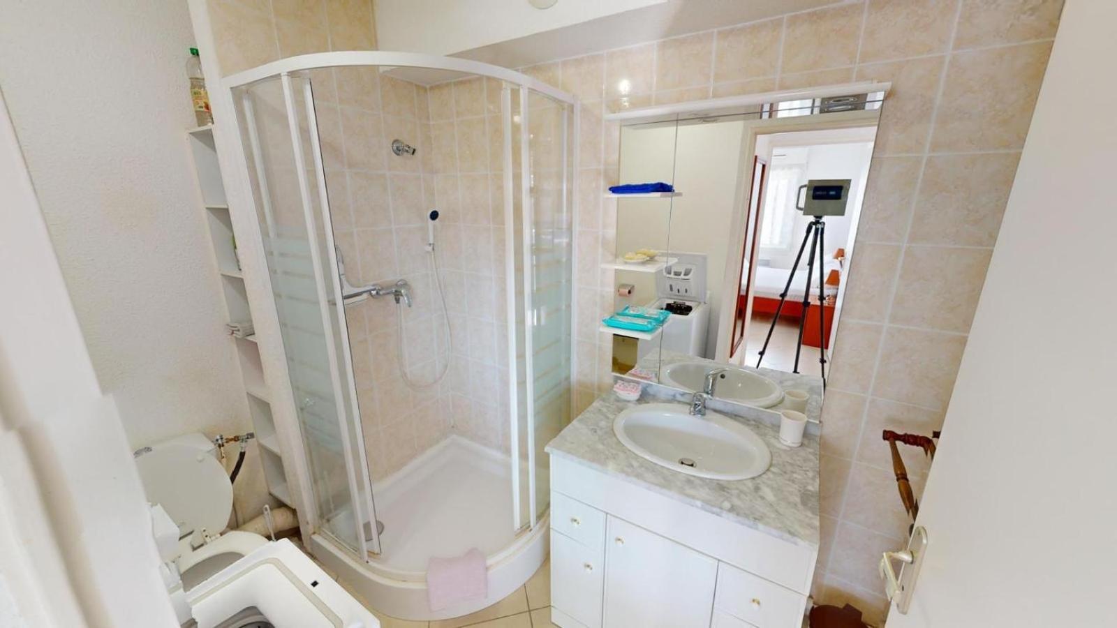 T2 Clim Avec Terrasse Et Place De Parking Privative * Balaruc-les-Bains